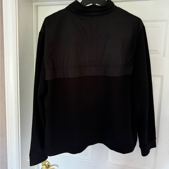 Banana Republic Men’s Windbreaker in Black - Picture 2 of 4